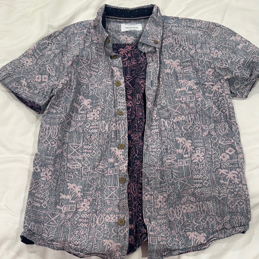Men's Gray and Pink Patterned Shirt